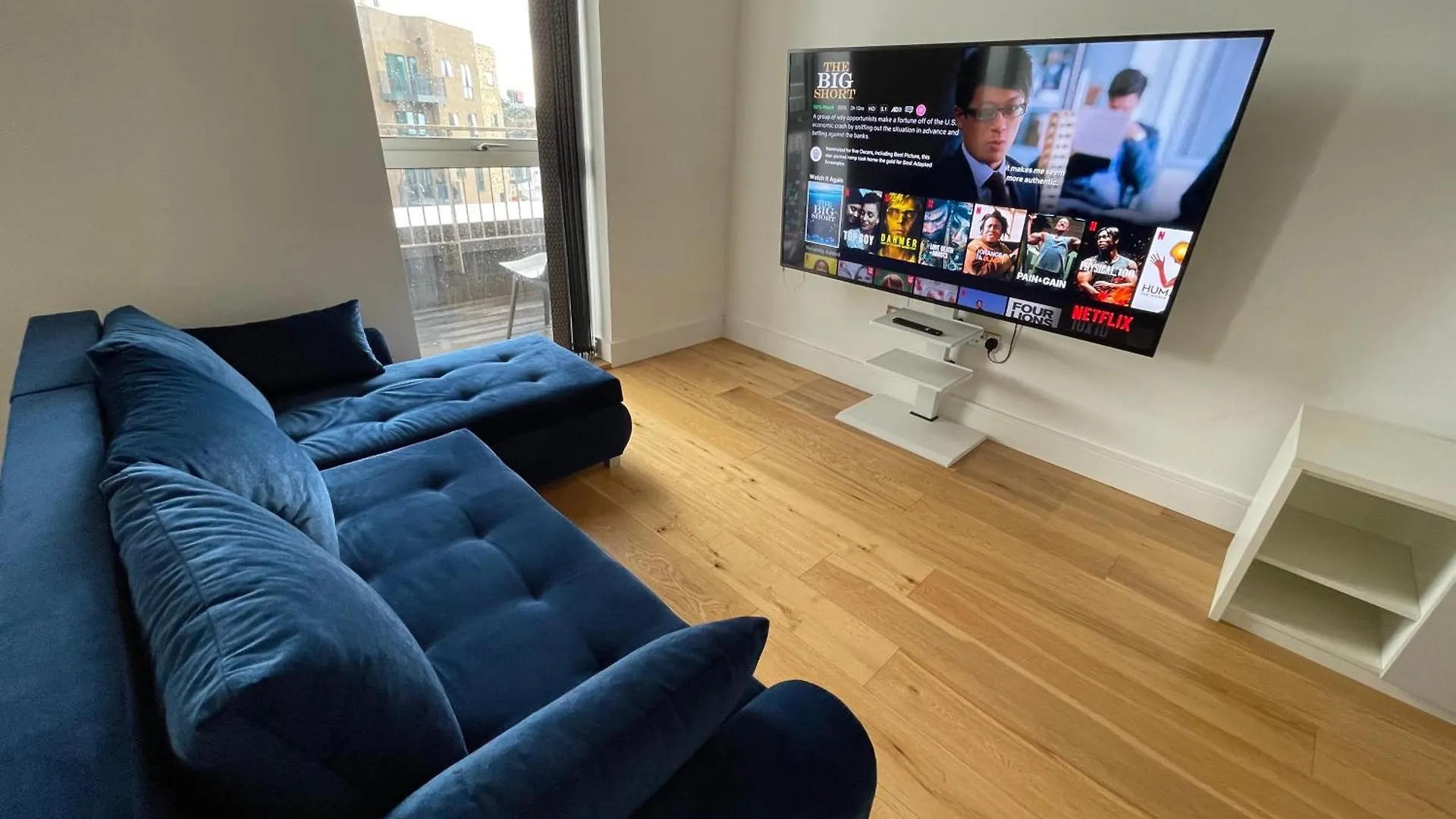 Luxury Top Floor Penthouse Apartment Near Heathrow Londyn
